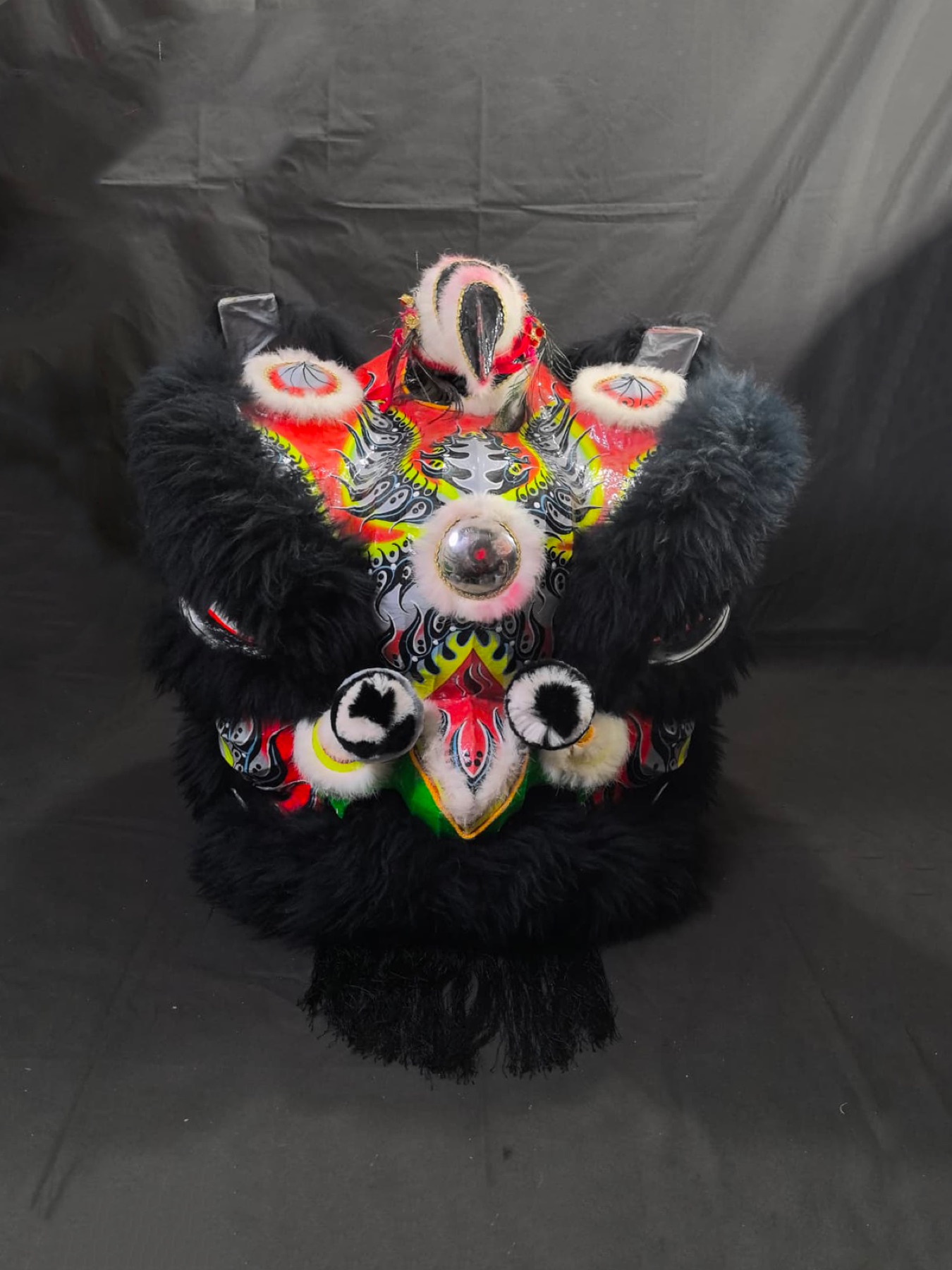 Black modern “Guangong” Malaysian lion — 3