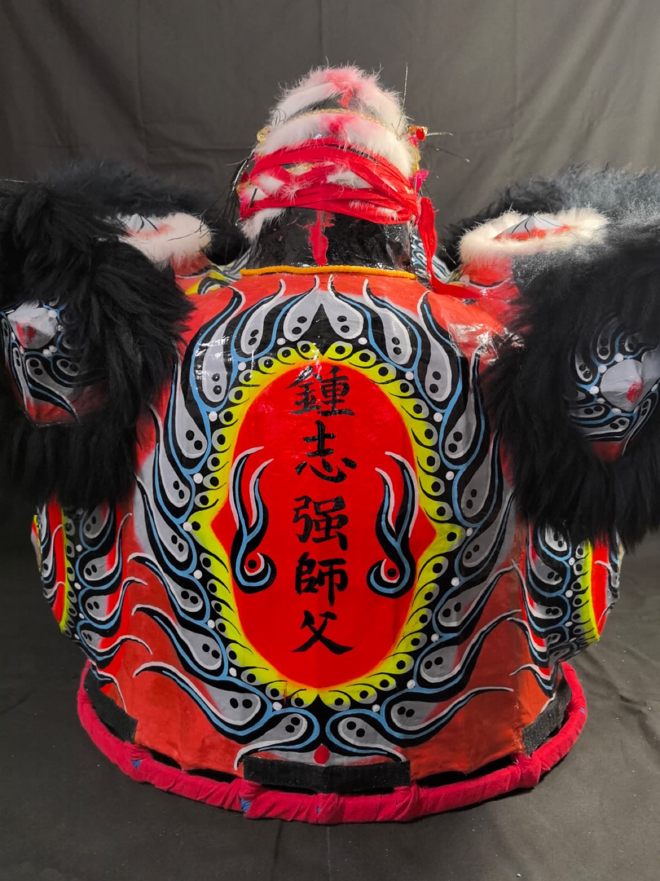 Black modern “Guangong” Malaysian lion — 4