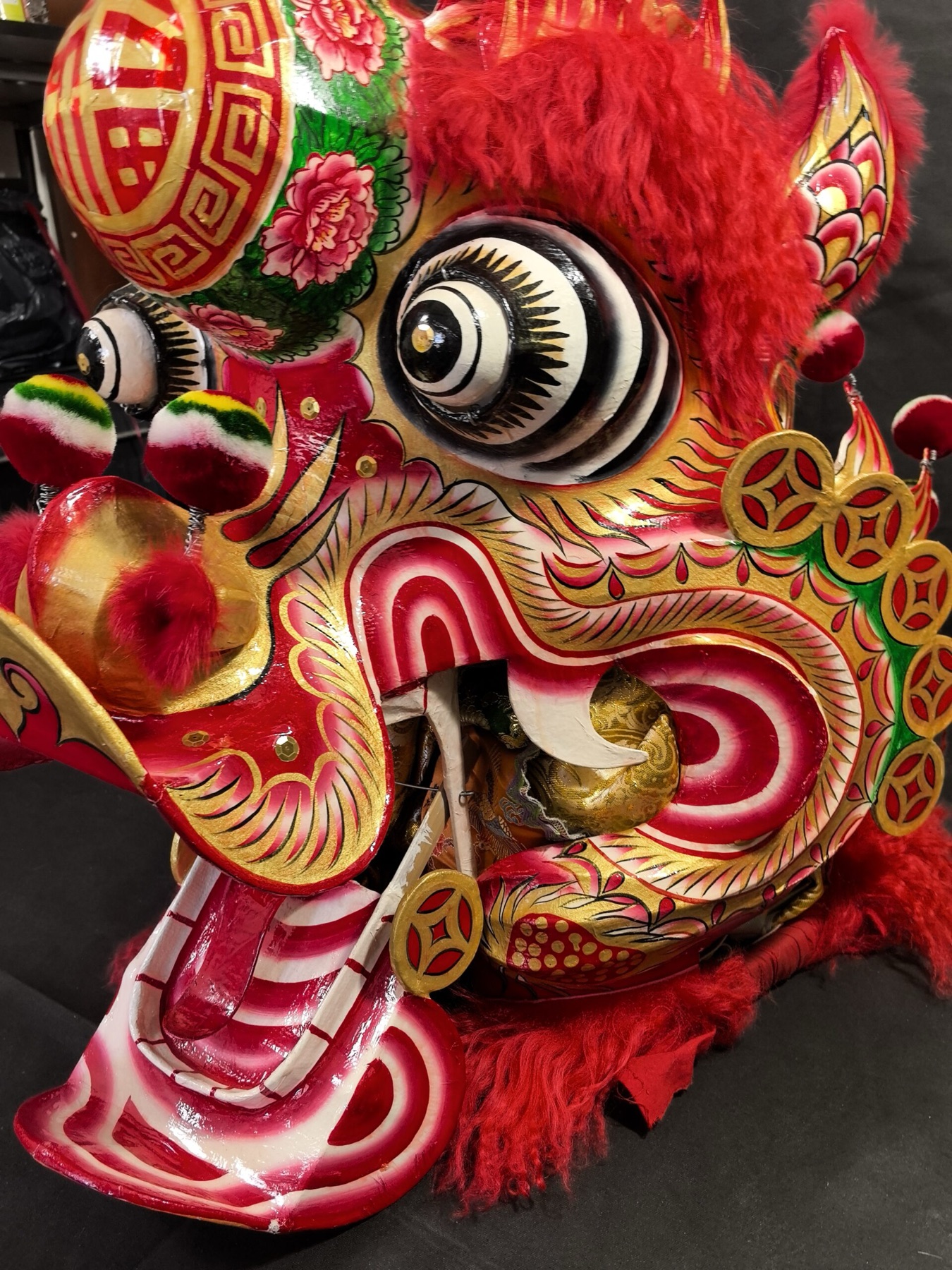 Hakka red qilin head