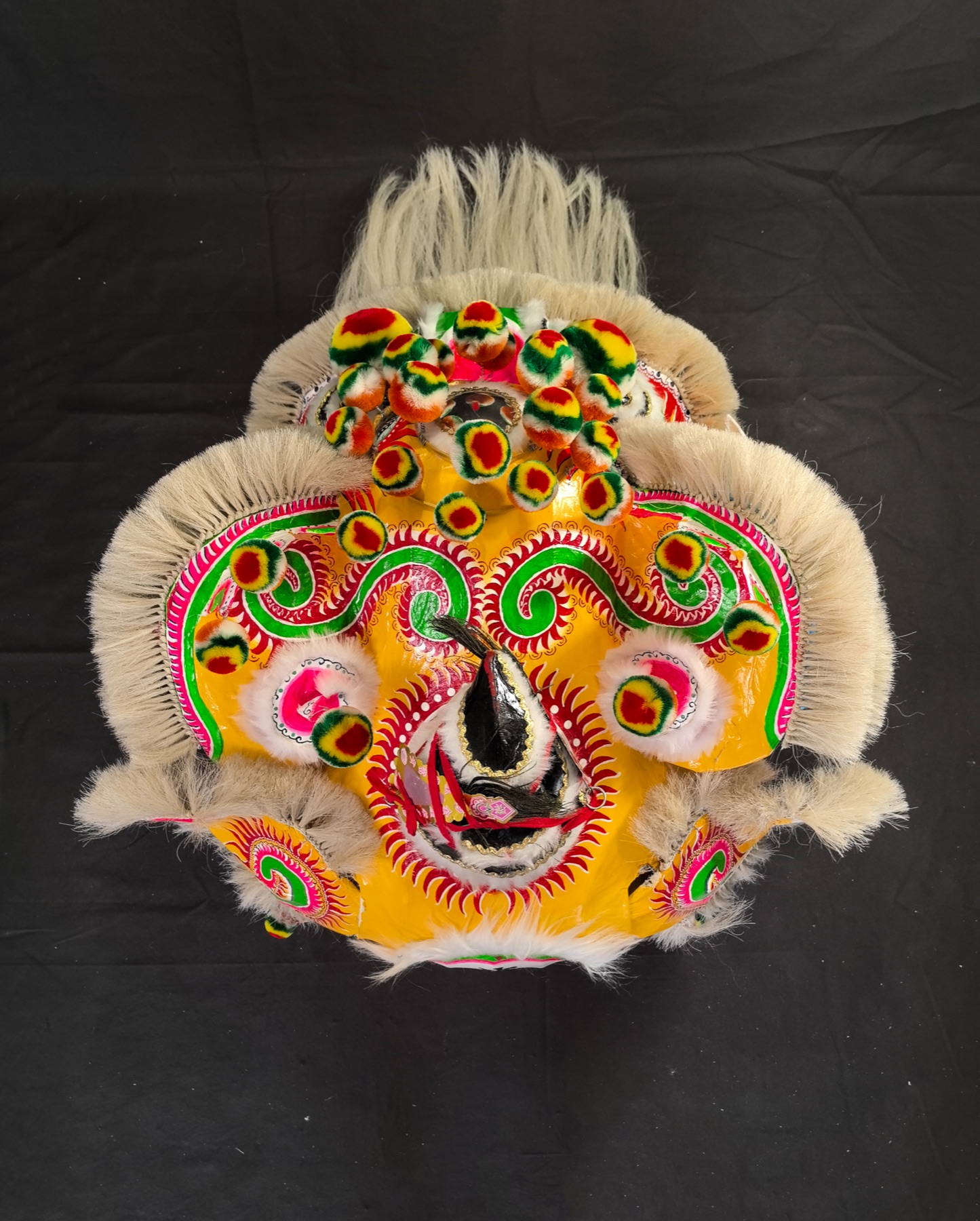 Traditional Hong Kong Fatsan “Liu Bei” lion — 2